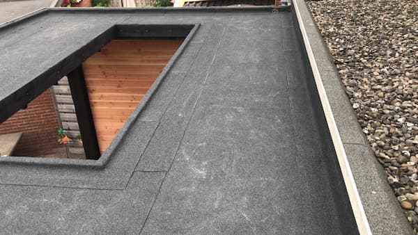 Plat dak gebrand met APP 470K24 bitumen in Zwijndrecht 